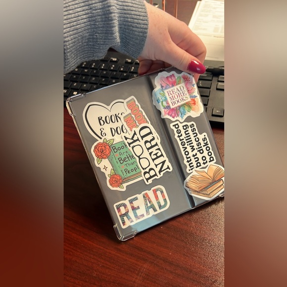 SOLD. Kindle Oasis 10th gen 8 gb - Picture 3 of 3